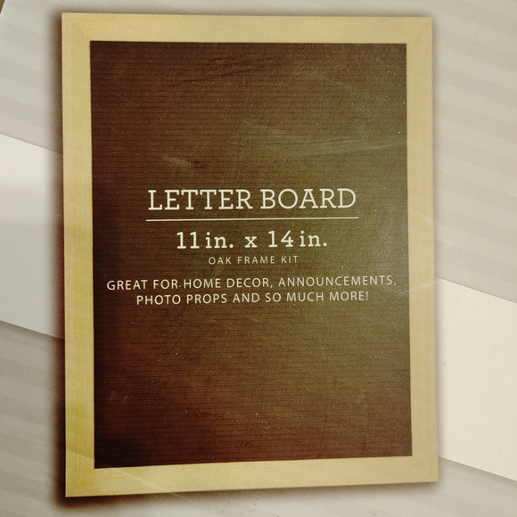 USPHAROS Other - New Black Felt Letter Board 11" x 14" includes easel & 328 pieces